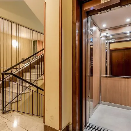 Metro A - Casa Comfort A 20 Minuti Dal Centro Di Apartman *